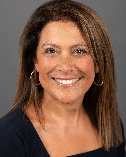 Meena LaRonda headshot